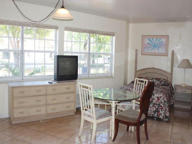 Beach And Town Motel Hollywood Extérieur photo