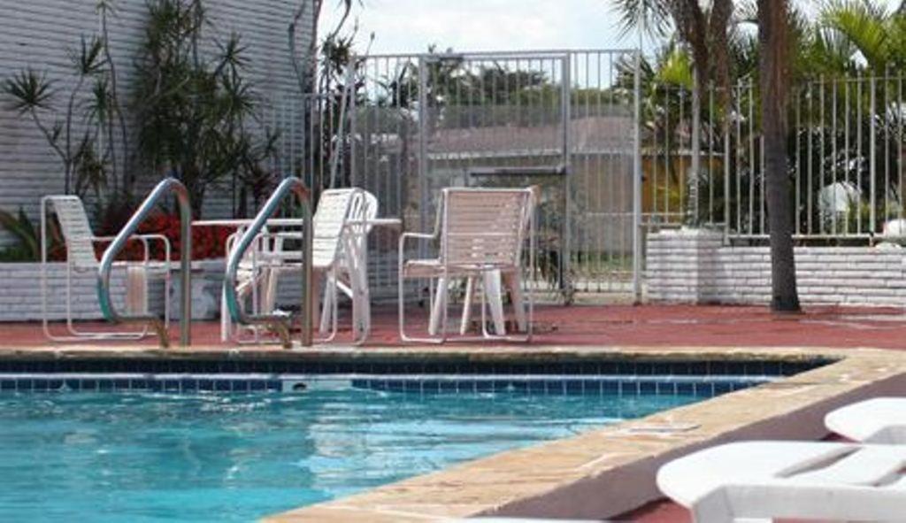 Beach And Town Motel Hollywood Extérieur photo