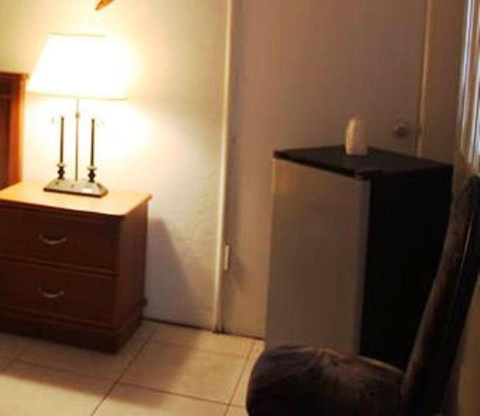 Beach And Town Motel Hollywood Chambre photo