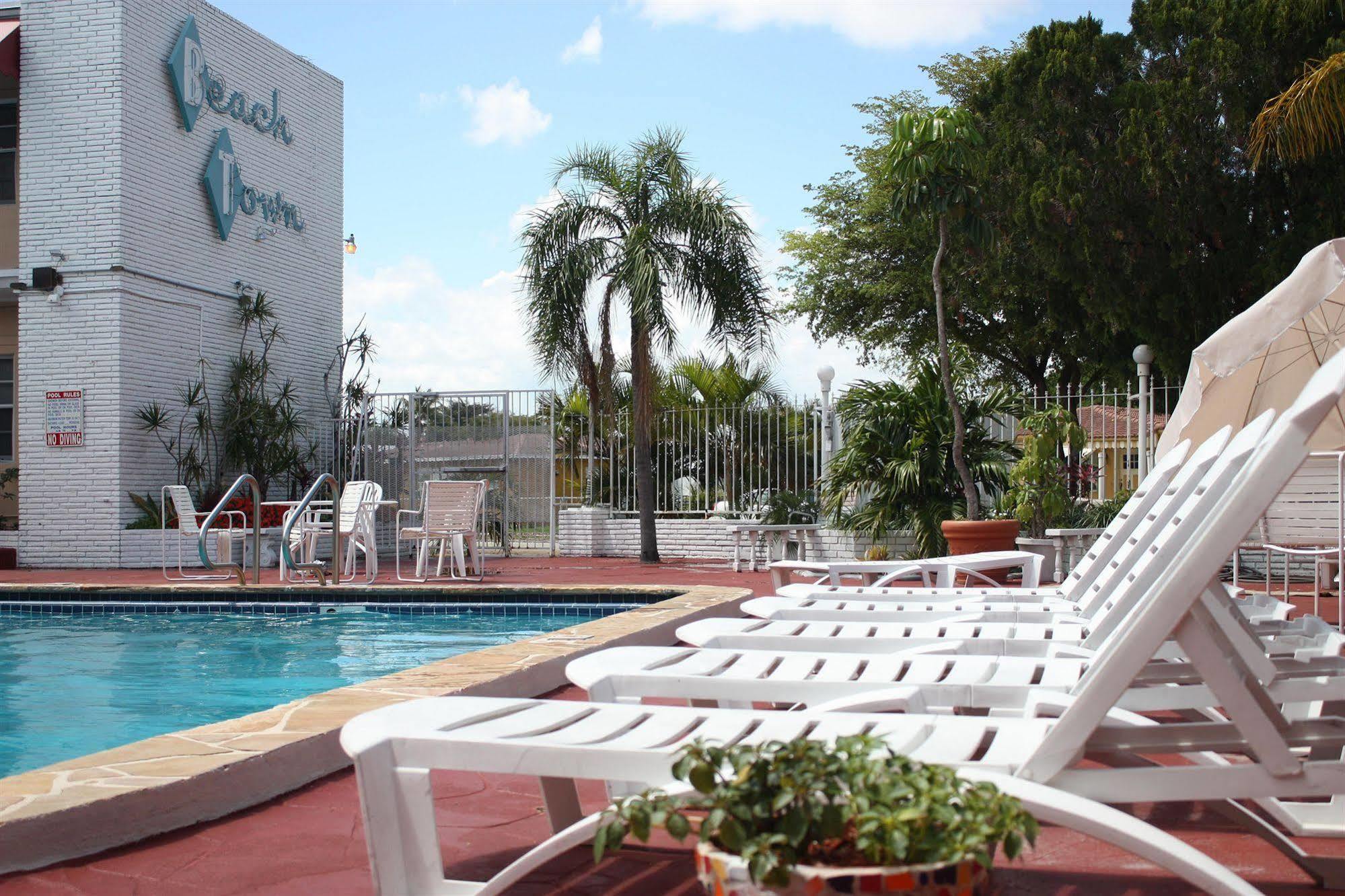 Beach And Town Motel Hollywood Extérieur photo